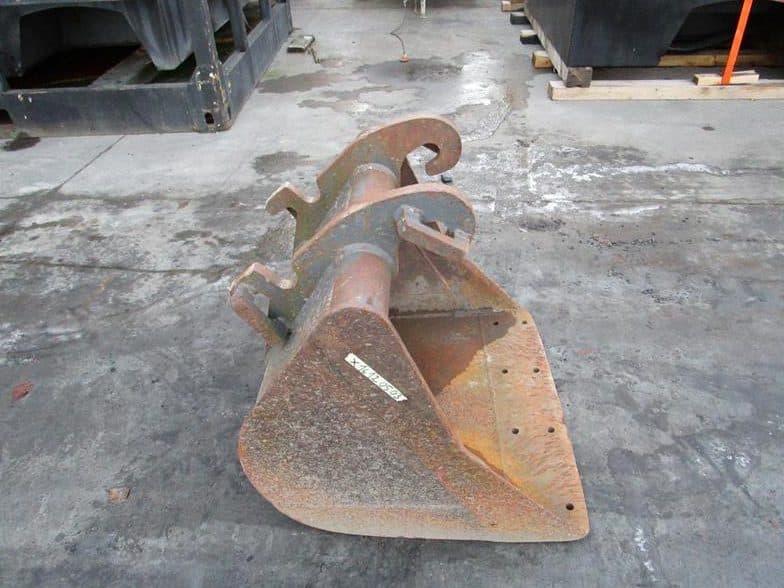 Used Takeuchi bucket Attachment